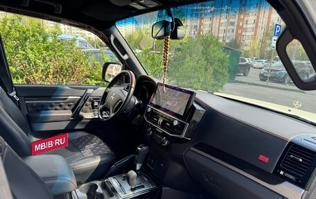 Mitsubishi Pajero IV, 2019 год, 4 350 000 рублей, 8 фотография