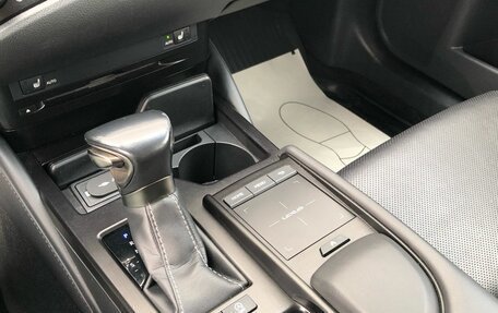 Lexus ES VII, 2019 год, 3 700 000 рублей, 18 фотография