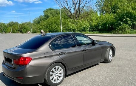 BMW 3 серия, 2012 год, 1 600 000 рублей, 4 фотография