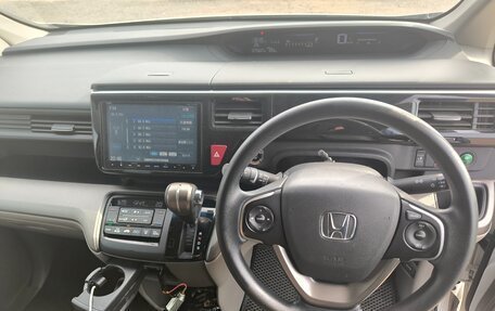Honda Stepwgn IV, 2015 год, 1 980 000 рублей, 17 фотография