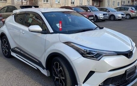 Toyota C-HR I рестайлинг, 2018 год, 2 000 000 рублей, 2 фотография