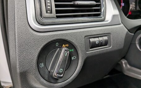 Skoda Rapid I, 2019 год, 880 000 рублей, 8 фотография