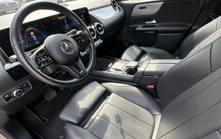 Mercedes-Benz B-Класс, 2019 год, 2 250 000 рублей, 14 фотография