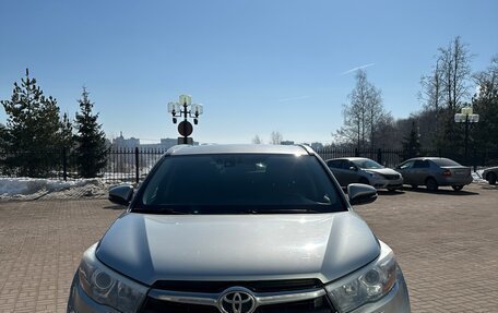 Toyota Highlander III, 2014 год, 3 200 000 рублей, 2 фотография