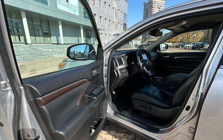 Toyota Highlander III, 2014 год, 3 200 000 рублей, 8 фотография