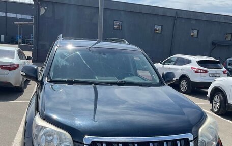 Toyota Land Cruiser Prado 150 рестайлинг 2, 2013 год, 2 500 000 рублей, 10 фотография