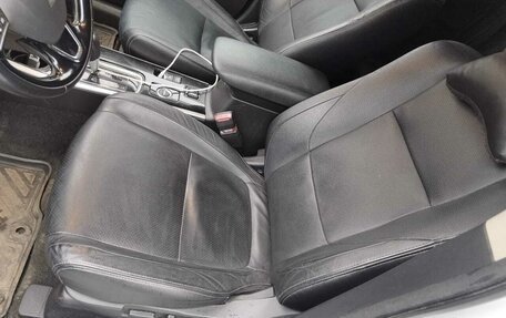 Mitsubishi Outlander III рестайлинг 3, 2018 год, 1 750 000 рублей, 7 фотография