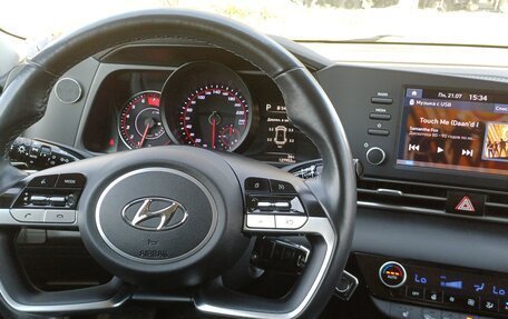Hyundai Elantra, 2021 год, 2 050 000 рублей, 3 фотография