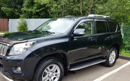 Toyota Land Cruiser Prado 150 рестайлинг 2, 2011 год, 3 005 000 рублей, 2 фотография