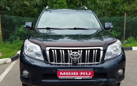 Toyota Land Cruiser Prado 150 рестайлинг 2, 2011 год, 3 005 000 рублей, 3 фотография