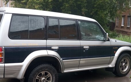 Mitsubishi Pajero III рестайлинг, 1997 год, 360 000 рублей, 2 фотография