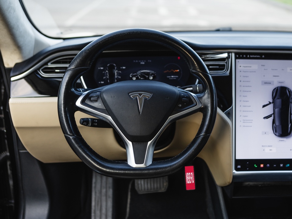 Tesla Model S I, 2016 год, 2 790 000 рублей, 15 фотография