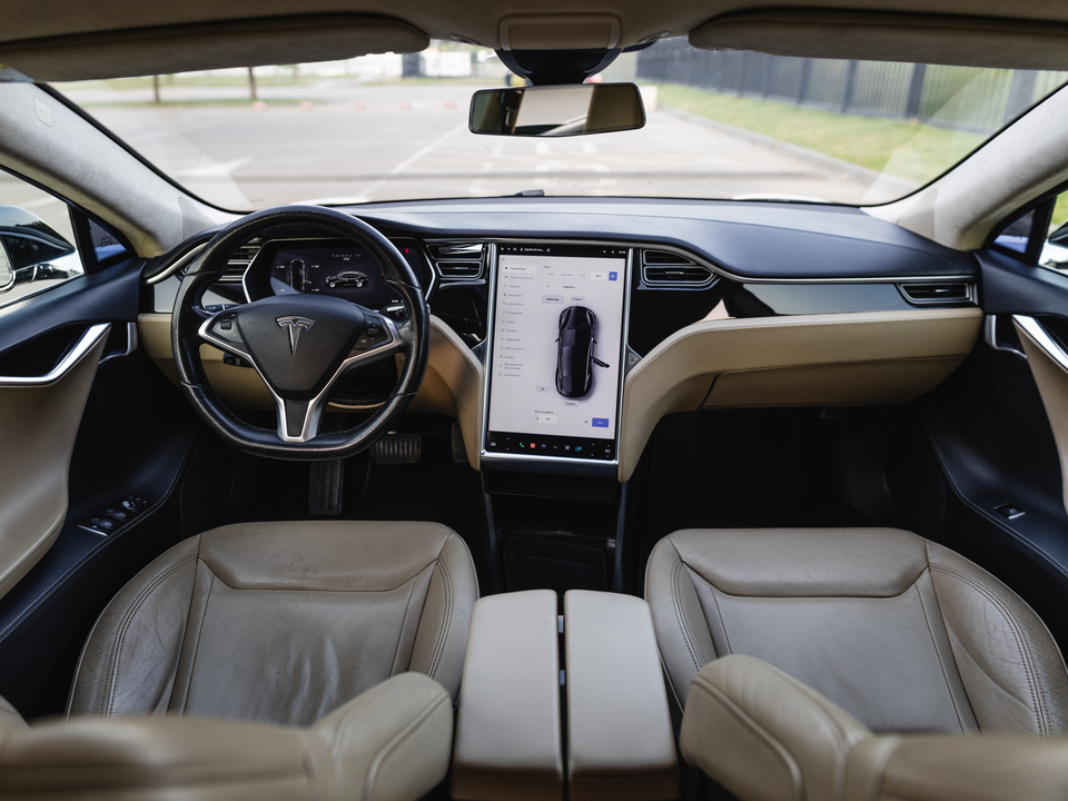 Tesla Model S I, 2016 год, 2 790 000 рублей, 19 фотография