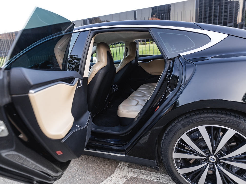 Tesla Model S I, 2016 год, 2 790 000 рублей, 26 фотография