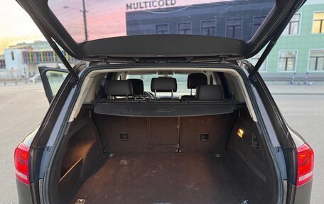 Volkswagen Touareg III, 2011 год, 1 915 000 рублей, 11 фотография