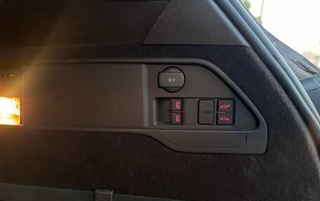 Volkswagen Touareg III, 2011 год, 1 915 000 рублей, 12 фотография
