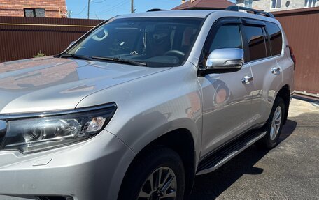 Toyota Land Cruiser Prado 150 рестайлинг 2, 2018 год, 6 200 000 рублей, 2 фотография