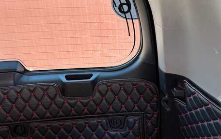 Toyota Land Cruiser Prado 150 рестайлинг 2, 2018 год, 6 200 000 рублей, 30 фотография
