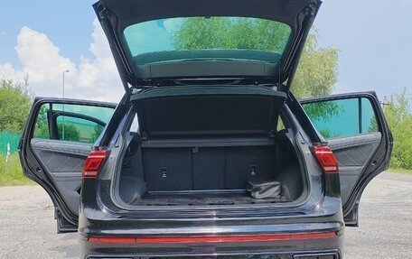 Volkswagen Tiguan II, 2021 год, 3 600 000 рублей, 1 фотография
