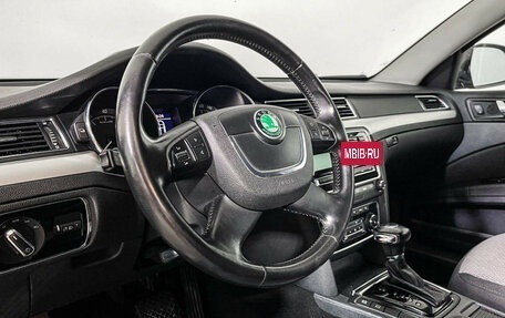 Skoda Superb III рестайлинг, 2012 год, 797 000 рублей, 13 фотография