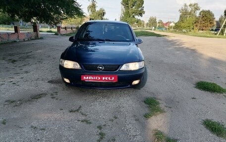 Opel Vectra B рестайлинг, 1998 год, 220 000 рублей, 2 фотография