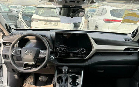 Toyota Highlander, 2025 год, 4 690 000 рублей, 3 фотография