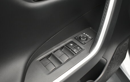 Toyota RAV4, 2023 год, 3 750 000 рублей, 12 фотография