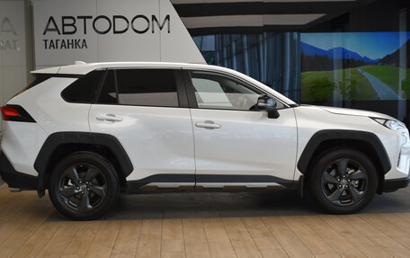 Toyota RAV4, 2023 год, 3 750 000 рублей, 4 фотография