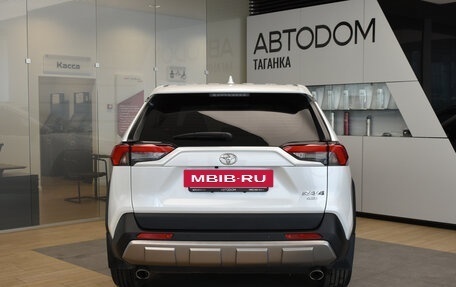 Toyota RAV4, 2023 год, 3 750 000 рублей, 6 фотография
