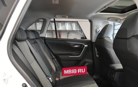 Toyota RAV4, 2023 год, 3 750 000 рублей, 18 фотография
