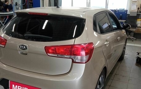 KIA Rio III рестайлинг, 2015 год, 860 000 рублей, 3 фотография