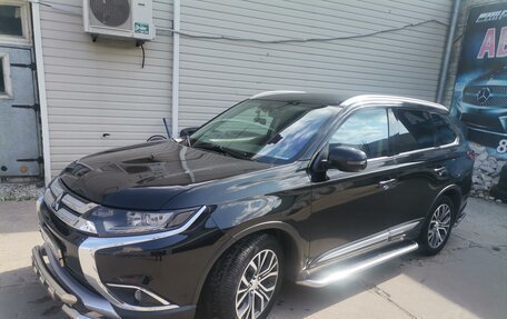 Mitsubishi Outlander III рестайлинг 3, 2018 год, 2 130 000 рублей, 1 фотография