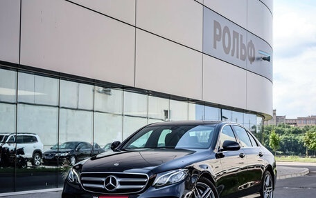 Mercedes-Benz E-Класс, 2018 год, 2 999 000 рублей, 1 фотография