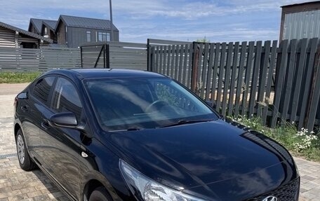 Hyundai Solaris II рестайлинг, 2021 год, 1 650 000 рублей, 6 фотография