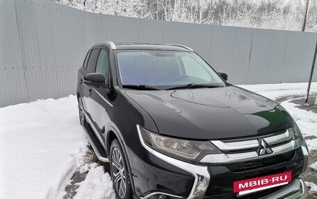 Mitsubishi Outlander III рестайлинг 3, 2018 год, 2 130 000 рублей, 6 фотография