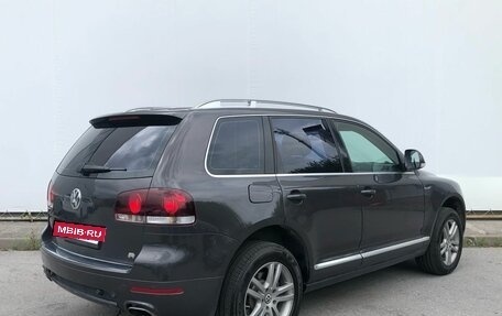 Volkswagen Touareg III, 2008 год, 950 000 рублей, 2 фотография