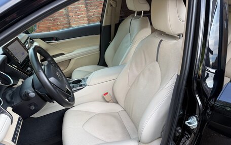 Toyota Camry, 2021 год, 3 600 000 рублей, 13 фотография