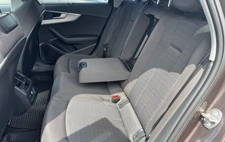 Audi A4, 2018 год, 2 000 000 рублей, 19 фотография