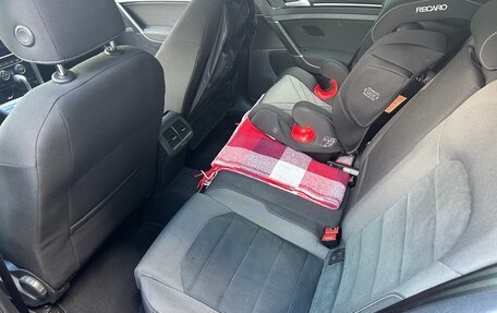 Volkswagen Golf VII, 2018 год, 1 650 000 рублей, 10 фотография