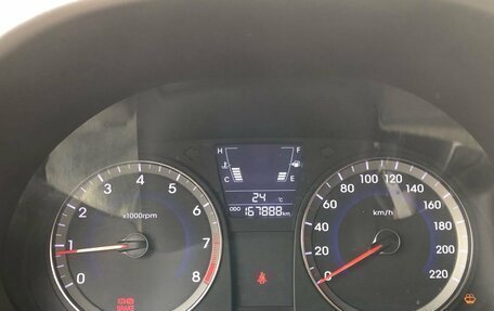 Hyundai Solaris II рестайлинг, 2013 год, 780 000 рублей, 14 фотография