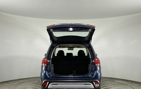 Mitsubishi Outlander III рестайлинг 3, 2020 год, 2 050 000 рублей, 9 фотография