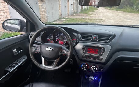 KIA Rio III рестайлинг, 2013 год, 590 000 рублей, 2 фотография