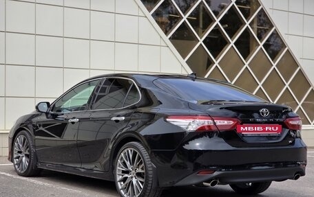 Toyota Camry, 2019 год, 2 900 000 рублей, 8 фотография
