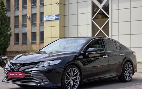 Toyota Camry, 2019 год, 2 900 000 рублей, 3 фотография