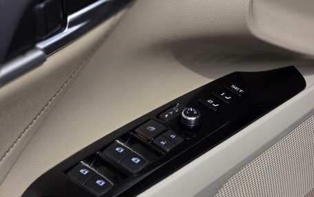 Toyota Camry, 2019 год, 2 900 000 рублей, 25 фотография