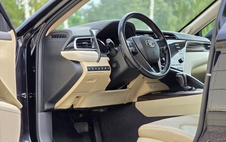 Toyota Camry, 2019 год, 2 900 000 рублей, 22 фотография