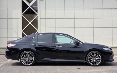 Toyota Camry, 2019 год, 2 900 000 рублей, 19 фотография