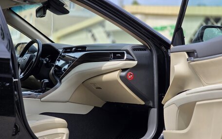 Toyota Camry, 2019 год, 2 900 000 рублей, 26 фотография