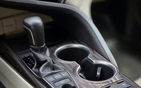 Toyota Camry, 2019 год, 2 900 000 рублей, 35 фотография