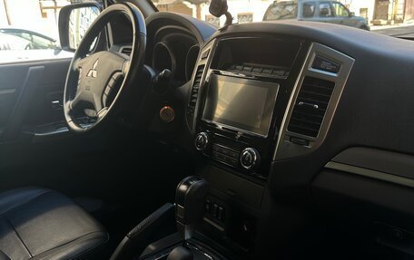 Mitsubishi Pajero IV, 2019 год, 4 200 000 рублей, 5 фотография